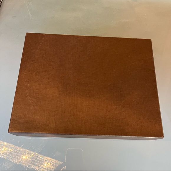 LV Gift Box Medium Sized Vintage Chocolate Brown - Picture 3 of 7